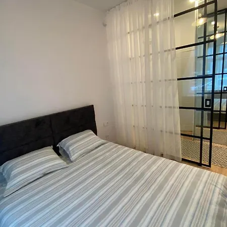 Moder Chic Apartment In Center-Prime Rentals Kaunas Exterior photo