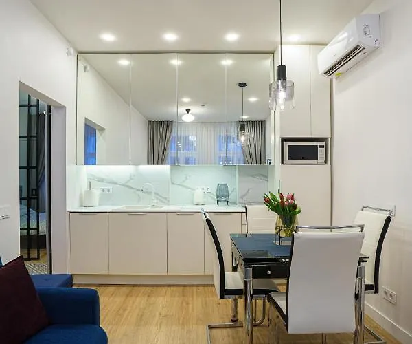 Moder Chic Apartment In Center-Prime Rentals
